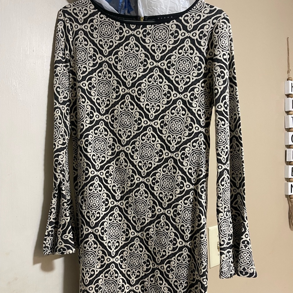 Elegant Black and White Patterned Dress. Wore once